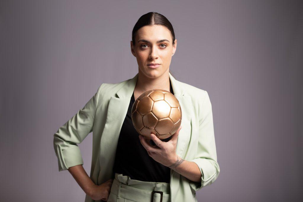 Laura Glauser -handballeuse international française_com1sport